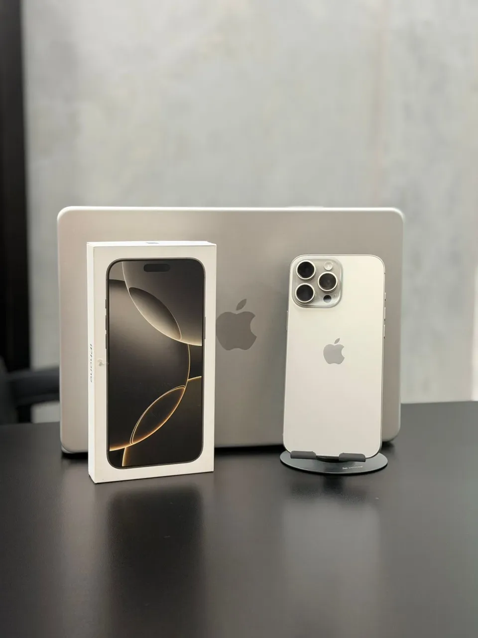 iPhone 16 Pro, Natural Titanium, 256GB - Celulares e Smartphones