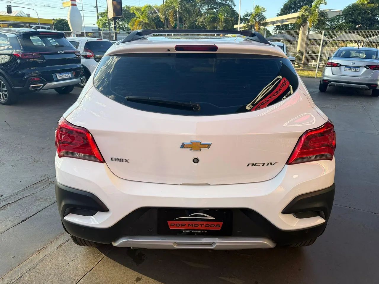 Chevrolet Onix Activ 1.4 8V Flex Mec. 4P 2017 - Foto 4
