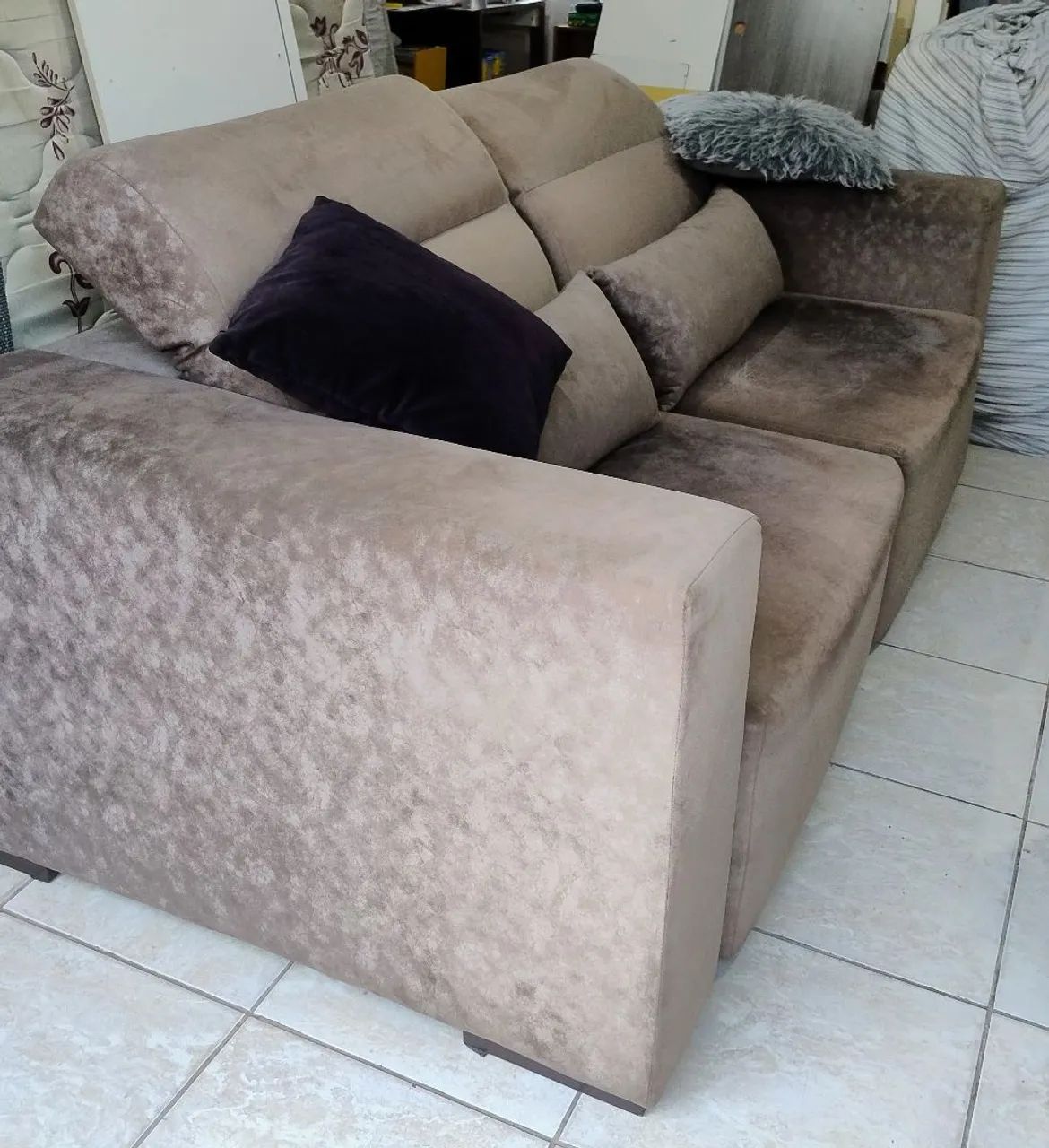 Sofá de 4 Lugares de Suede