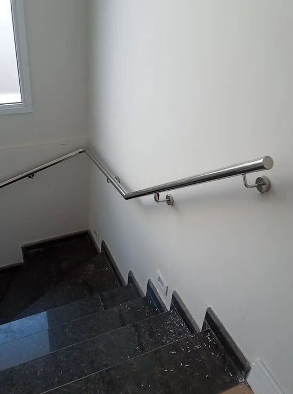 Portinhola e corrimão de aço inox. - Foto 5
