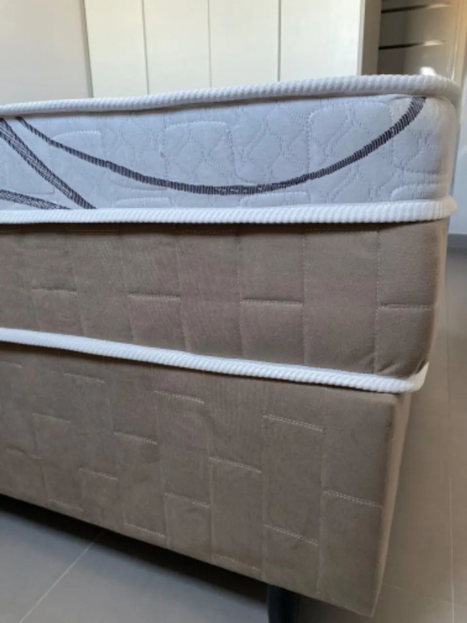 CAMA BOX QUEEN - BASE + COLCHÃO  - Foto 3