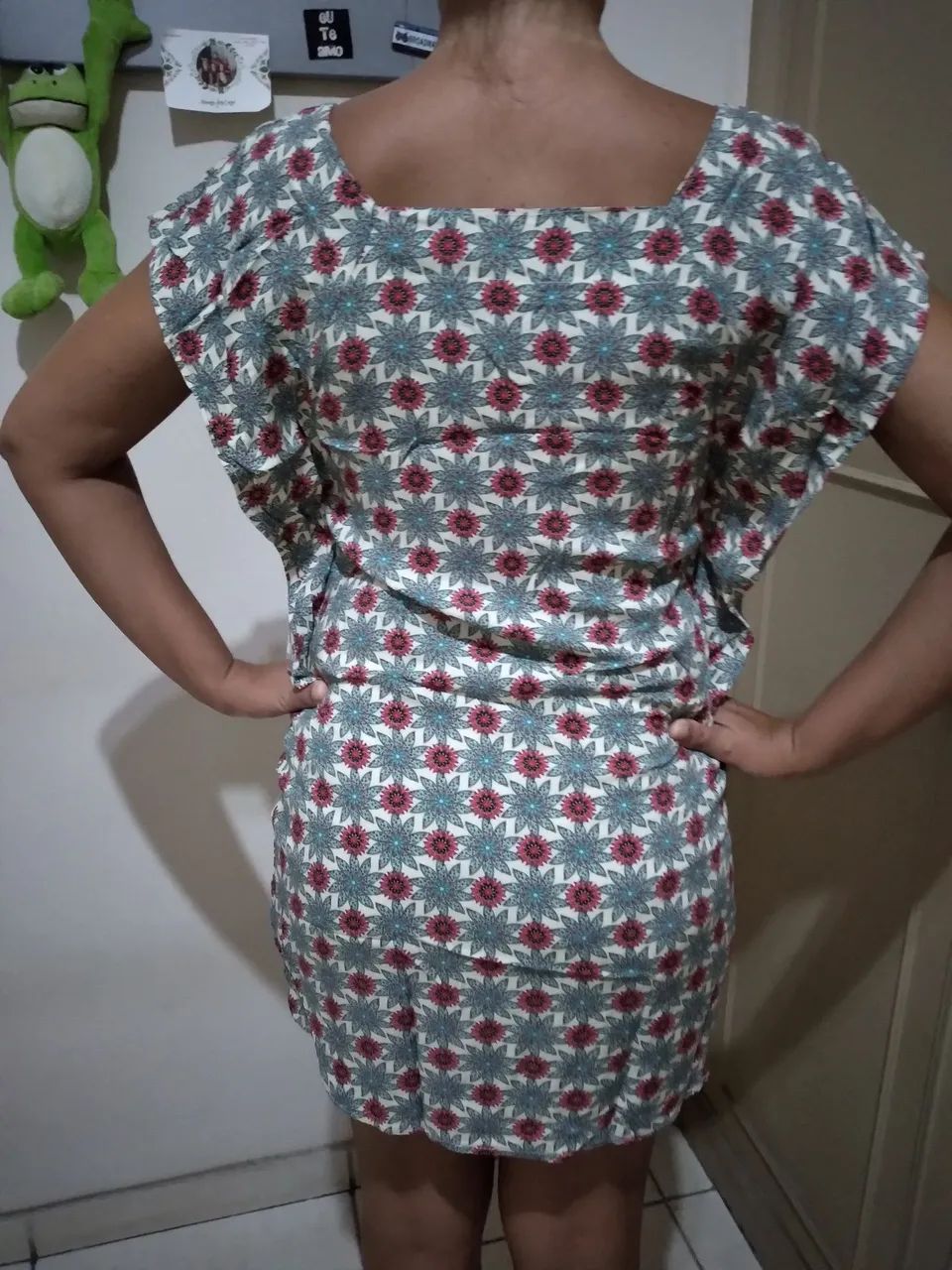 Vestidinho de tecido. Tam  P.  - Foto 4