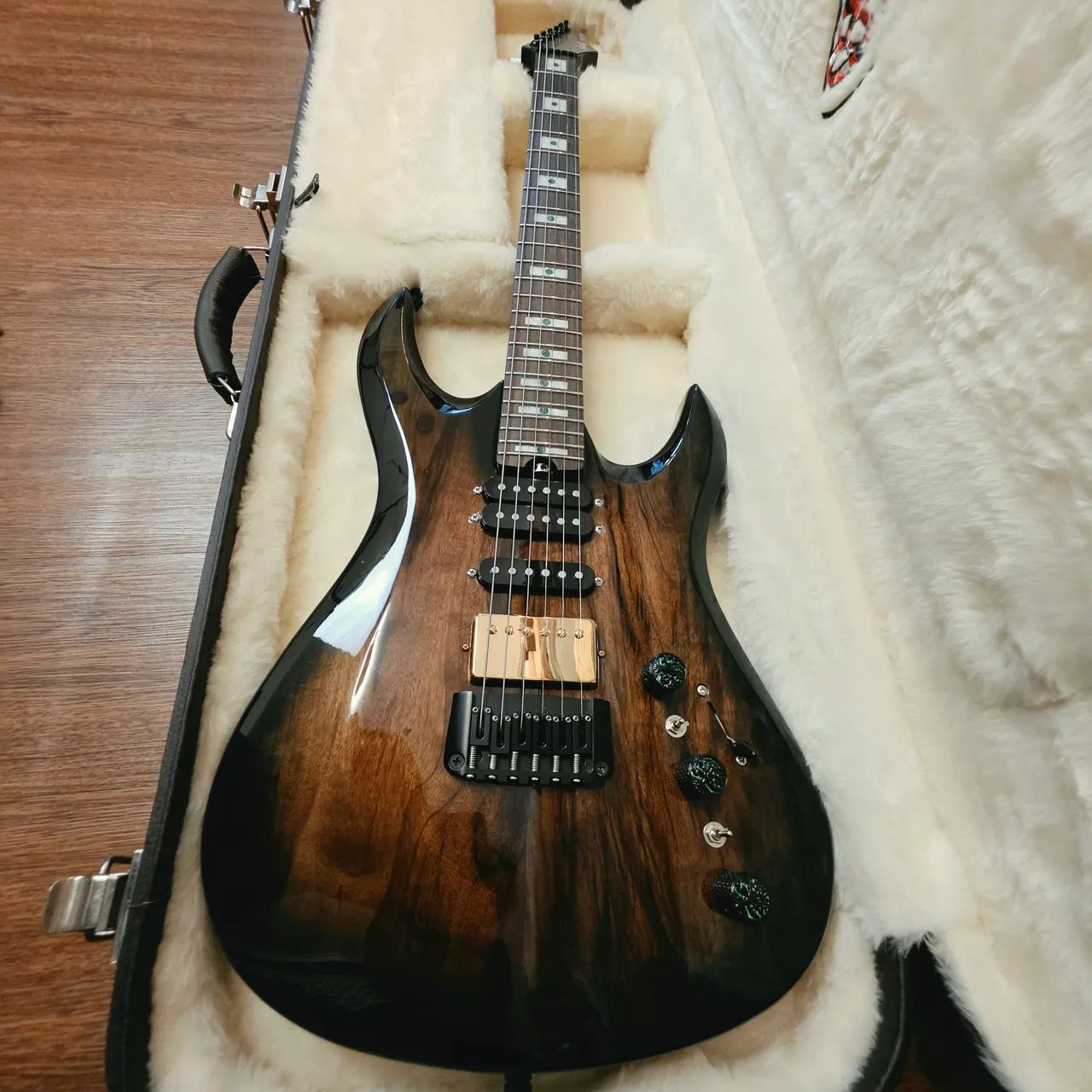 Guitarra Superstrato Gazaffi Evolution 