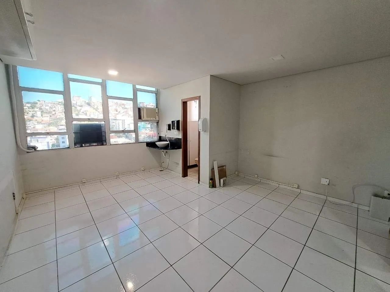 Sala para alugar no barreiro - Foto 4