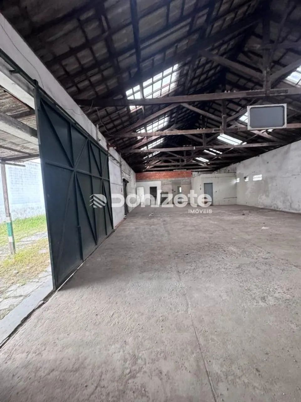 Salão Comercial para Aluguel em Santo André (Jd. Santo André CDHU) | 600m² - Foto 4