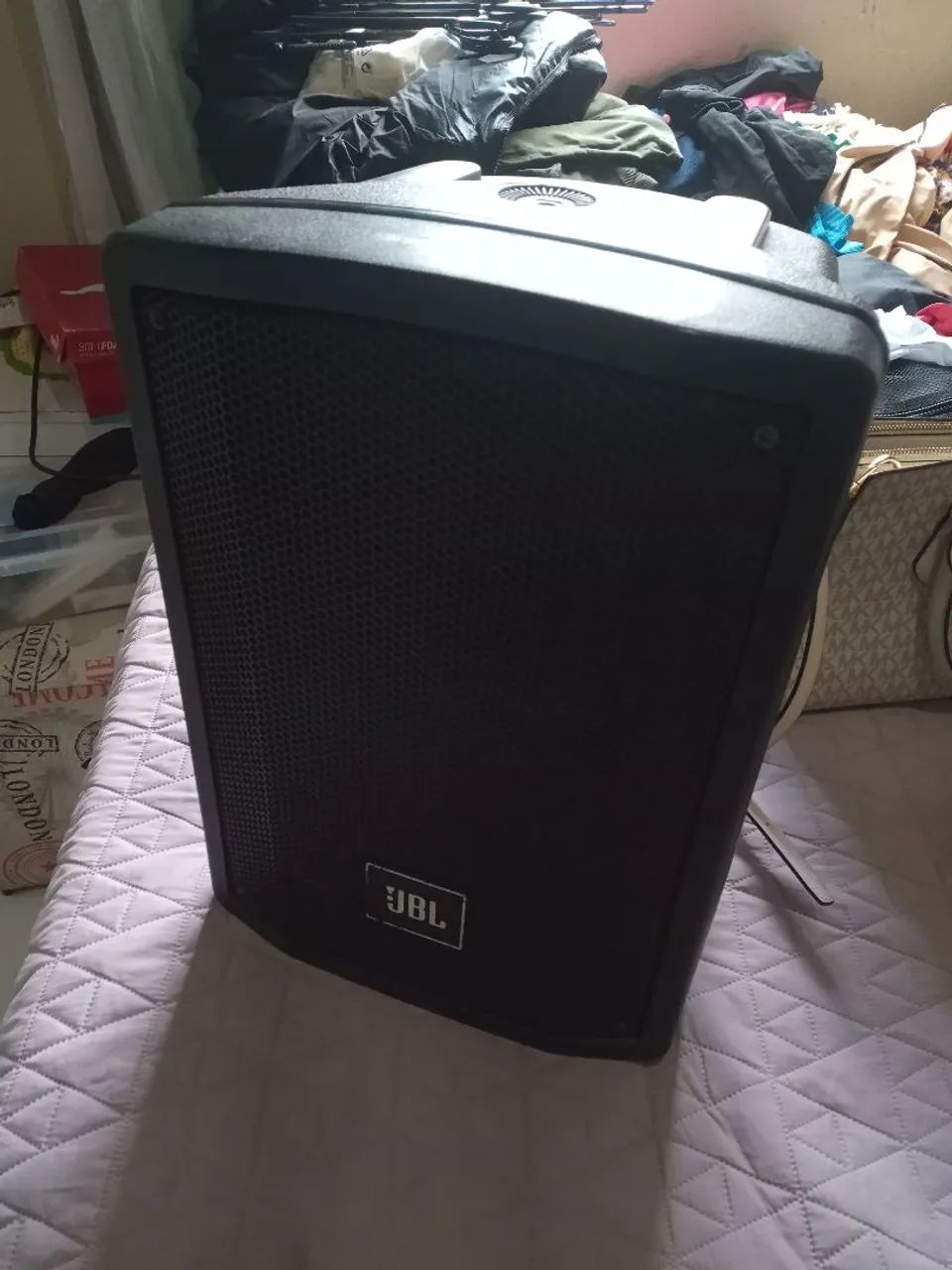 Caixa de som jbl
