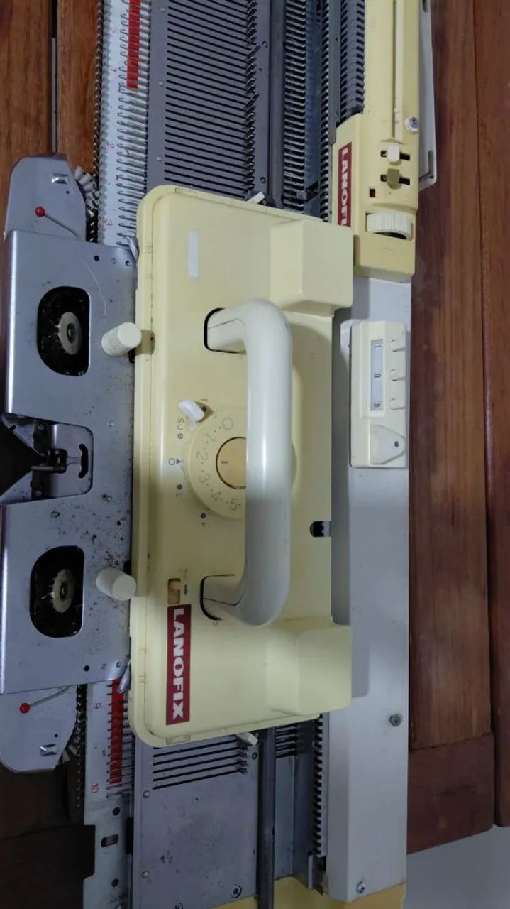 Máquina de tricô - Lanofix. 