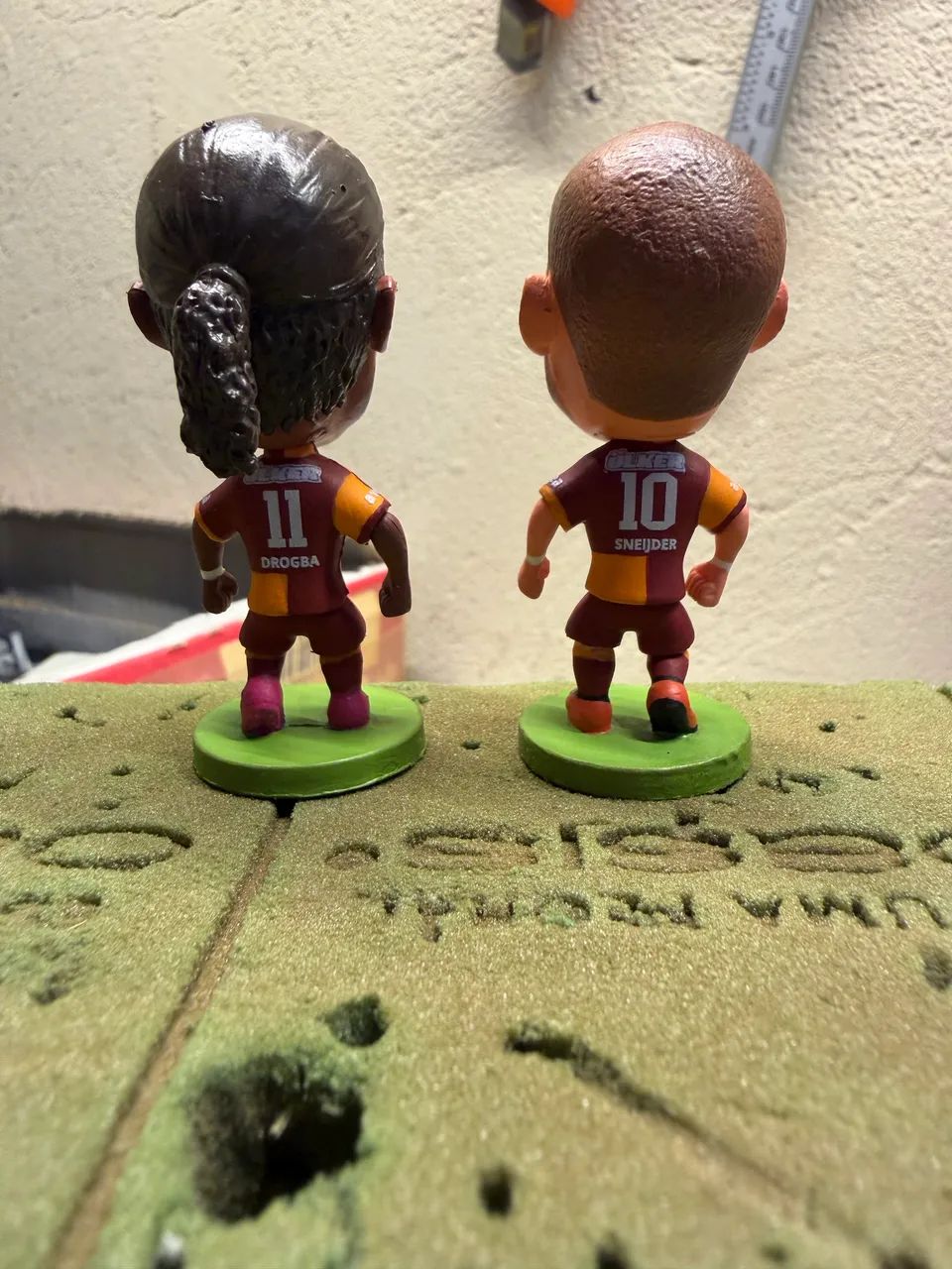 Mini Craques Galatasaray - Snijder e Drogba ( Repintura ) - Foto 2