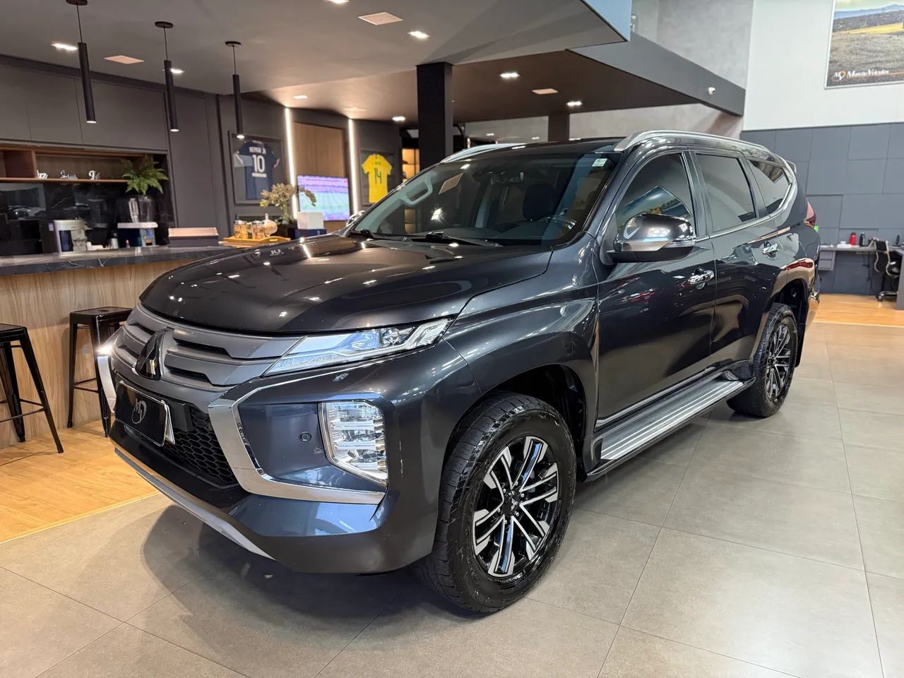 Mitsubishi Pajero 2022