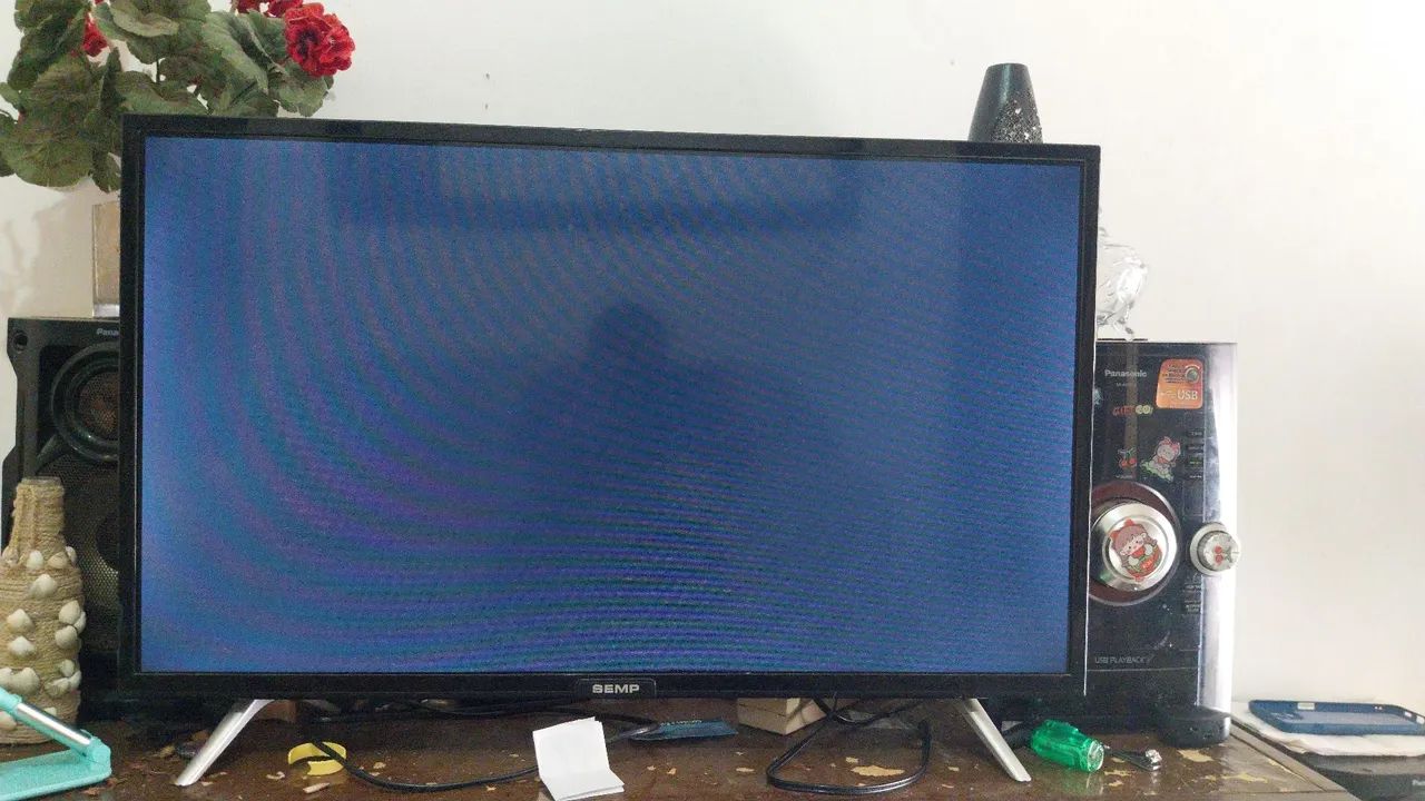 TV SEMI NOVA SEMP TOSHIBA 32 POLEGADAS  - Foto 2