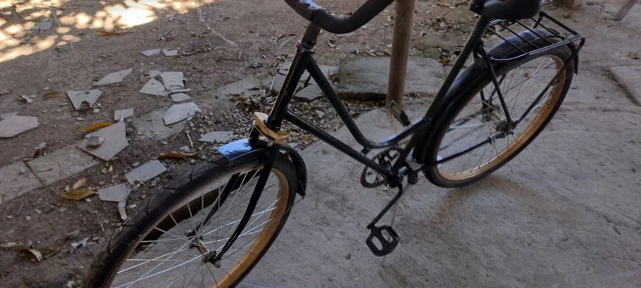Bicicleta retrô com quadro feminino  - Foto 4