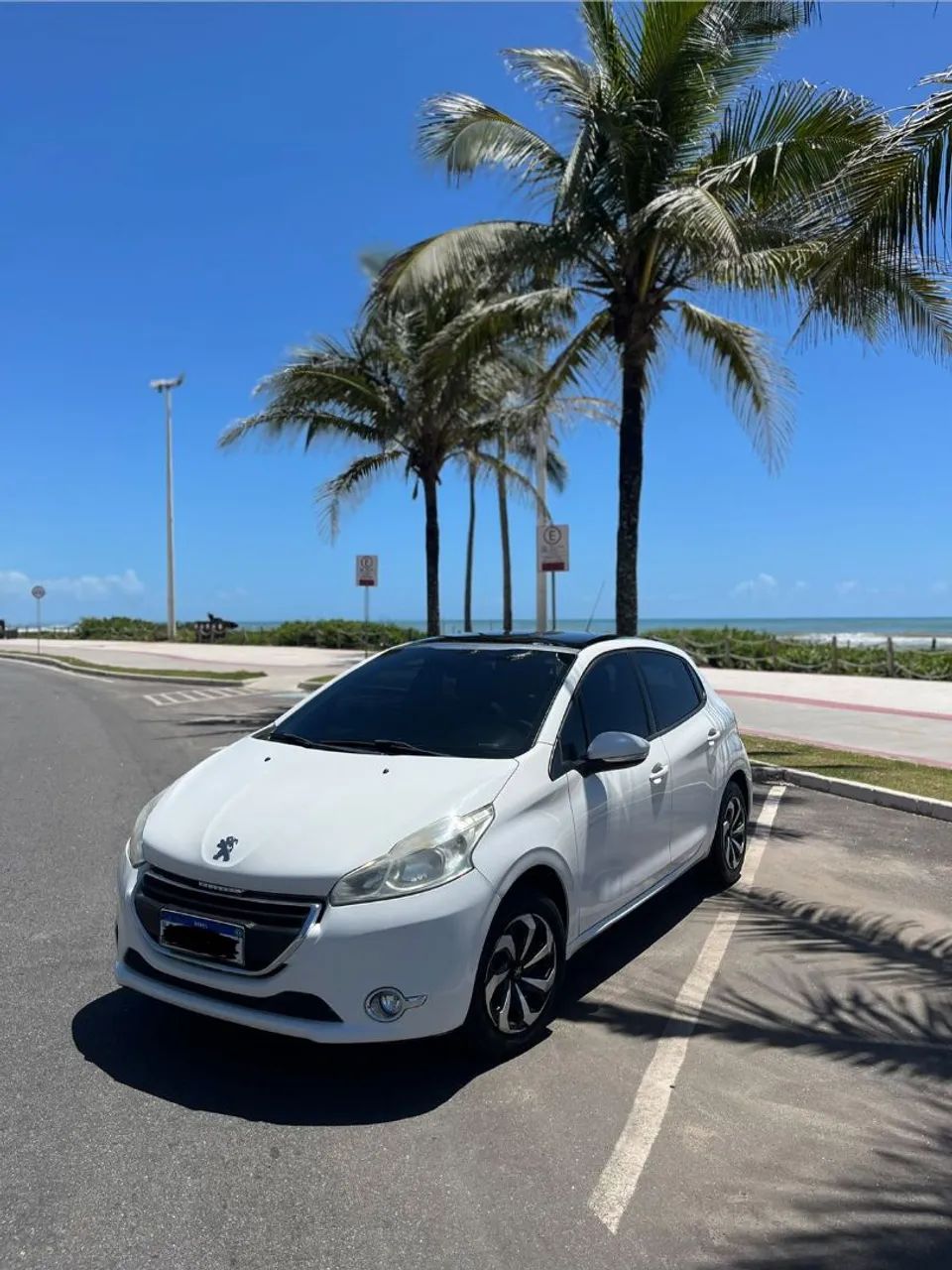 Peugeot 208 ALLURE 1.5 8V FLEX 2014
