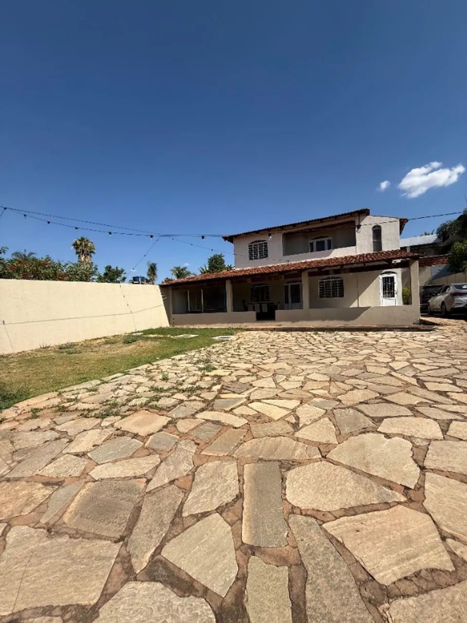 Casa em condomínio, Quitada, Escriturada e com Habite-se.