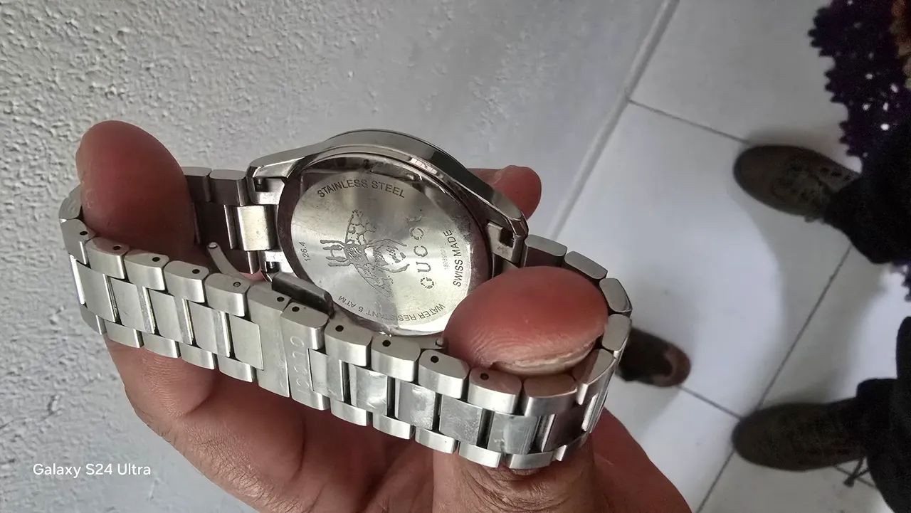 Relogio  gucci g-timeless abelha,prata - Foto 2