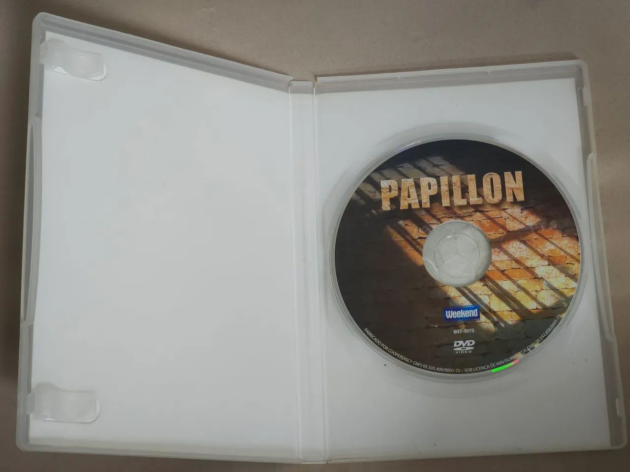 DVD - Papillon - Steve McQueen - Dustin Hoffman - Dublado - Foto 2