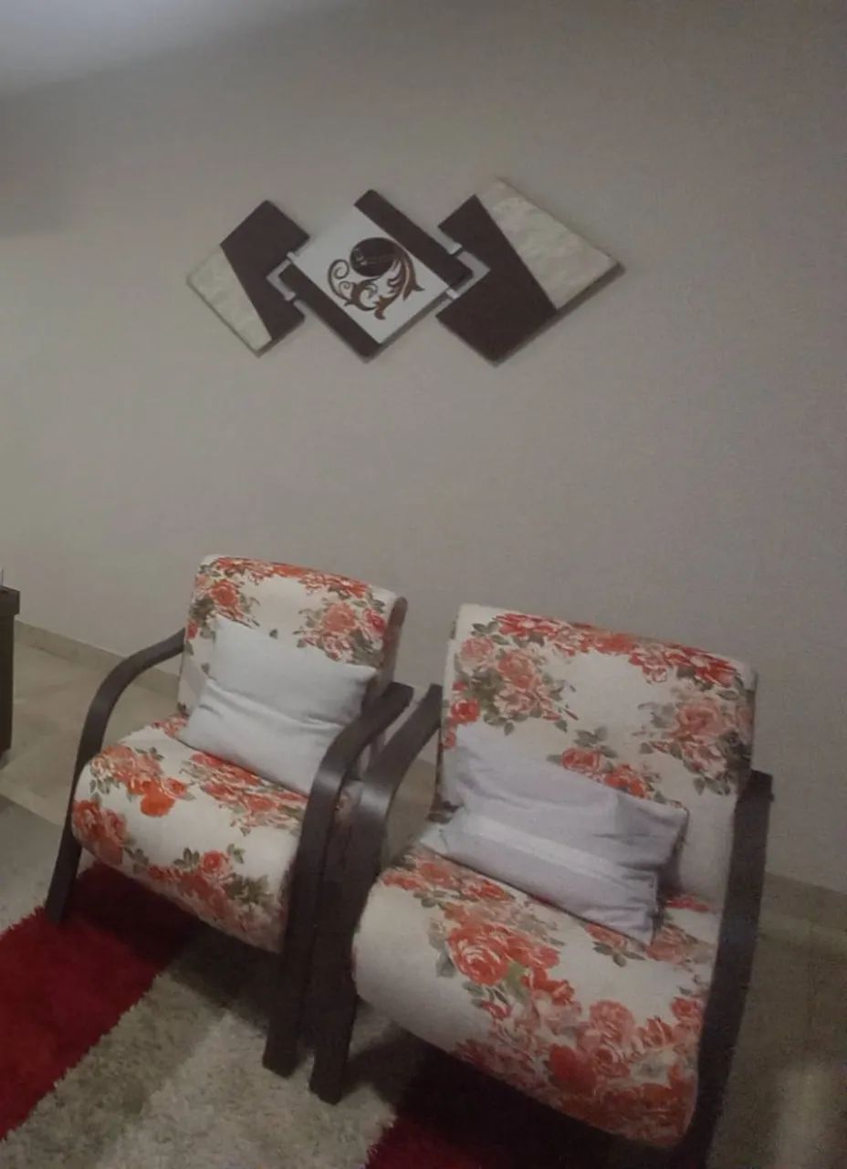 CONJUNTO DE 2 POLTRONAS