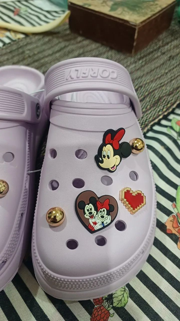 Babuche Nova Nunca Usada Com Bottons Minnie  - Foto 3