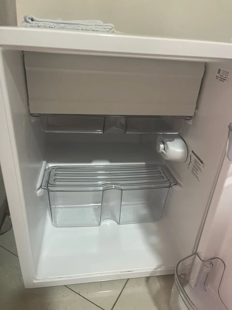 FRIGOBAR 76L  - Foto 2
