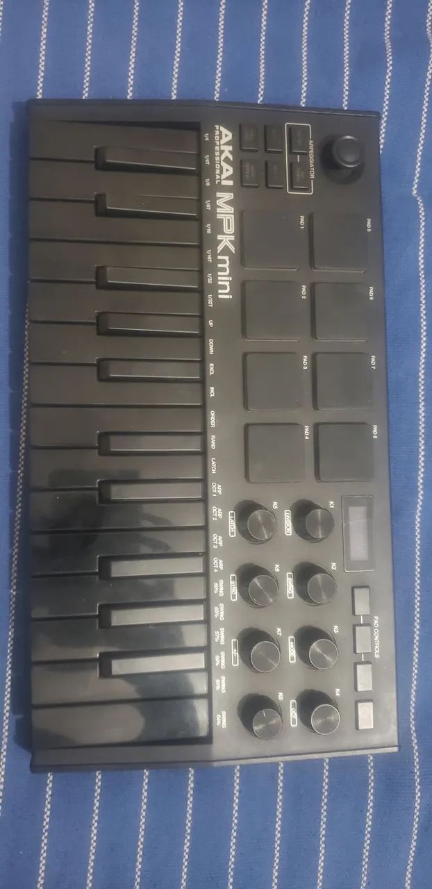 MPK MINI AKAI BLACK - Foto 2