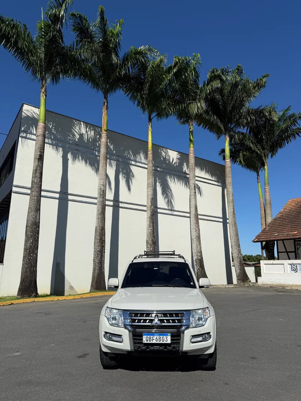 Mitsubishi Pajero 2016