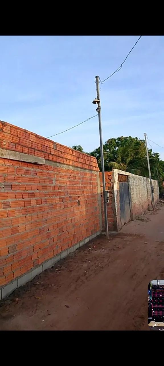 Vendo este terreno , 30 metros de comprimento e 10 de frente entrar em contato interessado