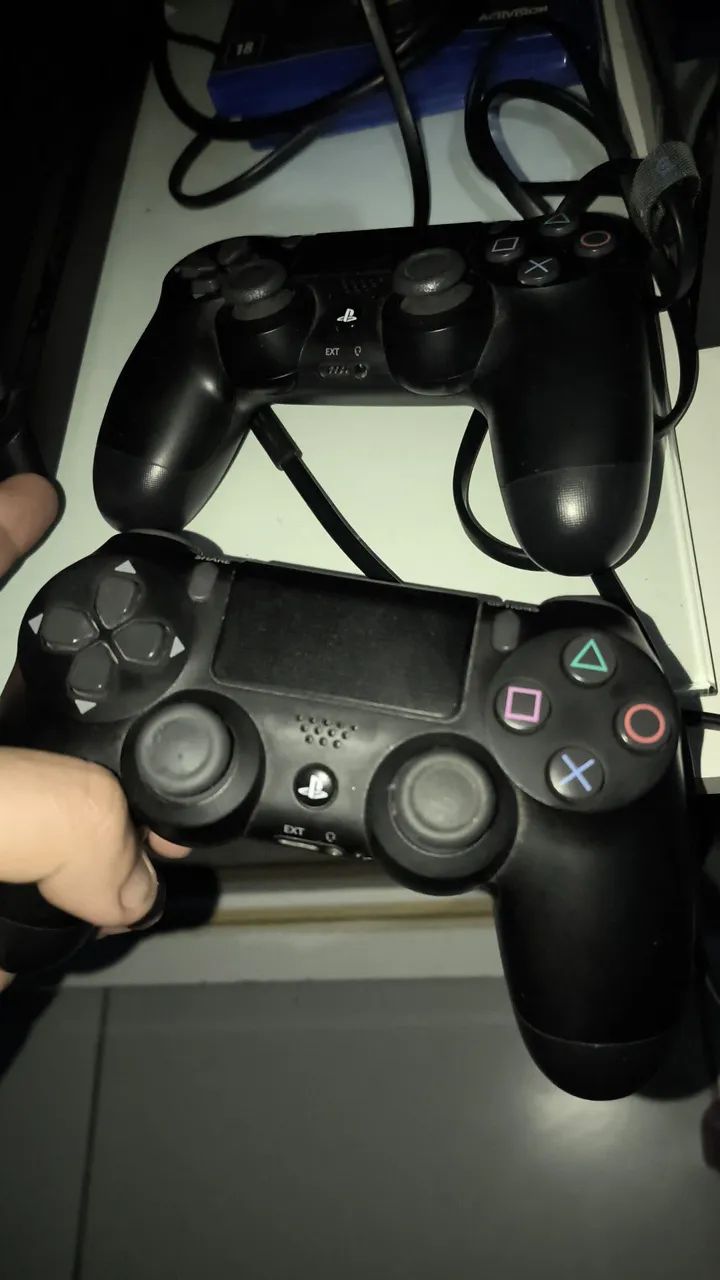 Ps4 com 2 controles originais  - Foto 3