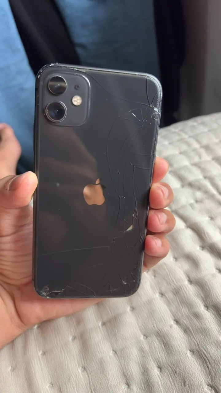IPHONE 11(VALOR NEGOCIAVEL) - Foto 2