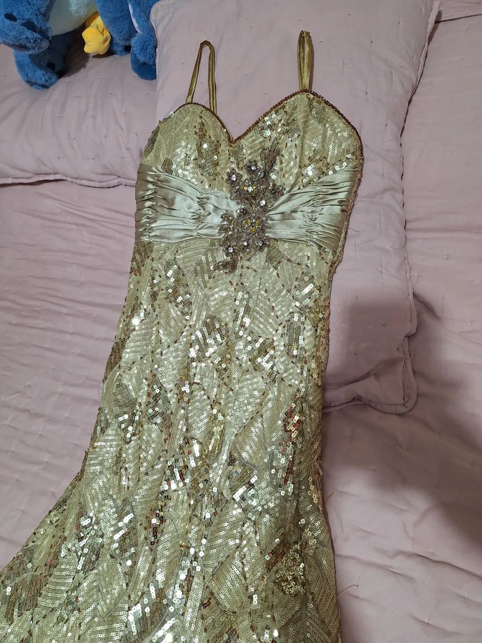 Vestido Dourado todo bordado - Foto 3