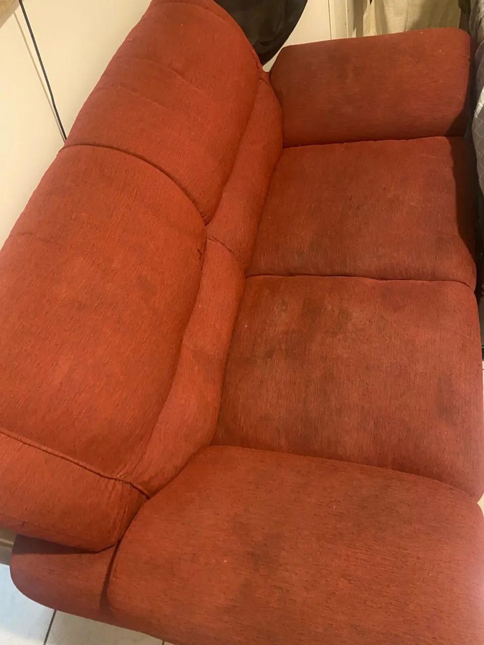 Sofá de dois lugares 