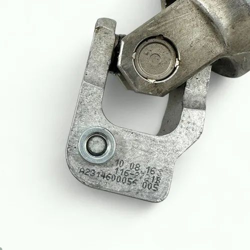 Cruzeta Coluna Direção Mercedes C180 C200 C250 2015 A 2017 - Foto 2
