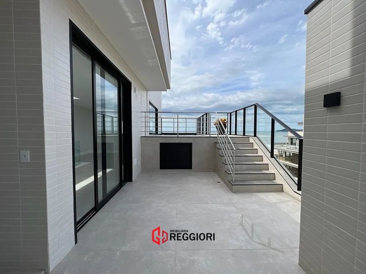 COBERTURA DUPLEX COM 3 SUÍTES PRAIA BRAVA ITAJAÍ - Foto 4