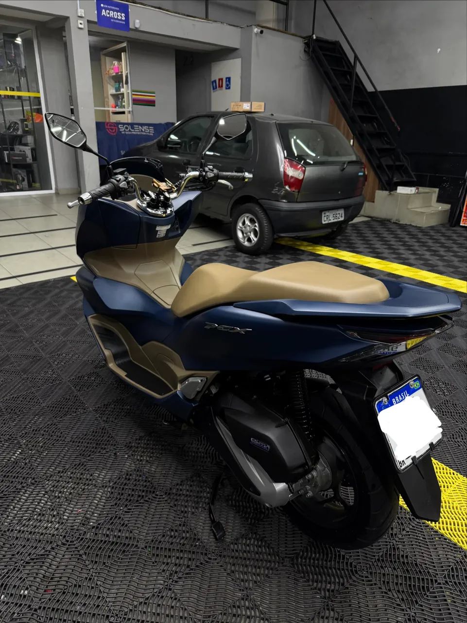 PCX 2024 DLX - Foto 2