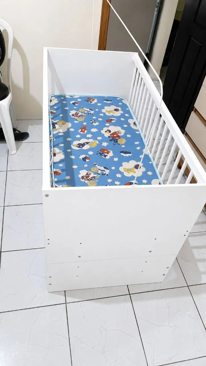 BERÇO DE BEBÊ BRANCO + COLCHÃO