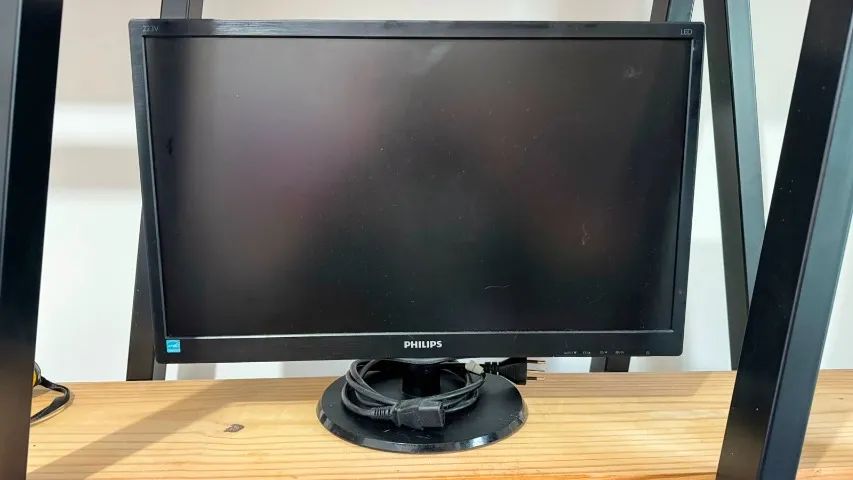 Monitor Philips 22 Polegadas Full HD LED HDMI VGA Perfeito Estado - Foto 2