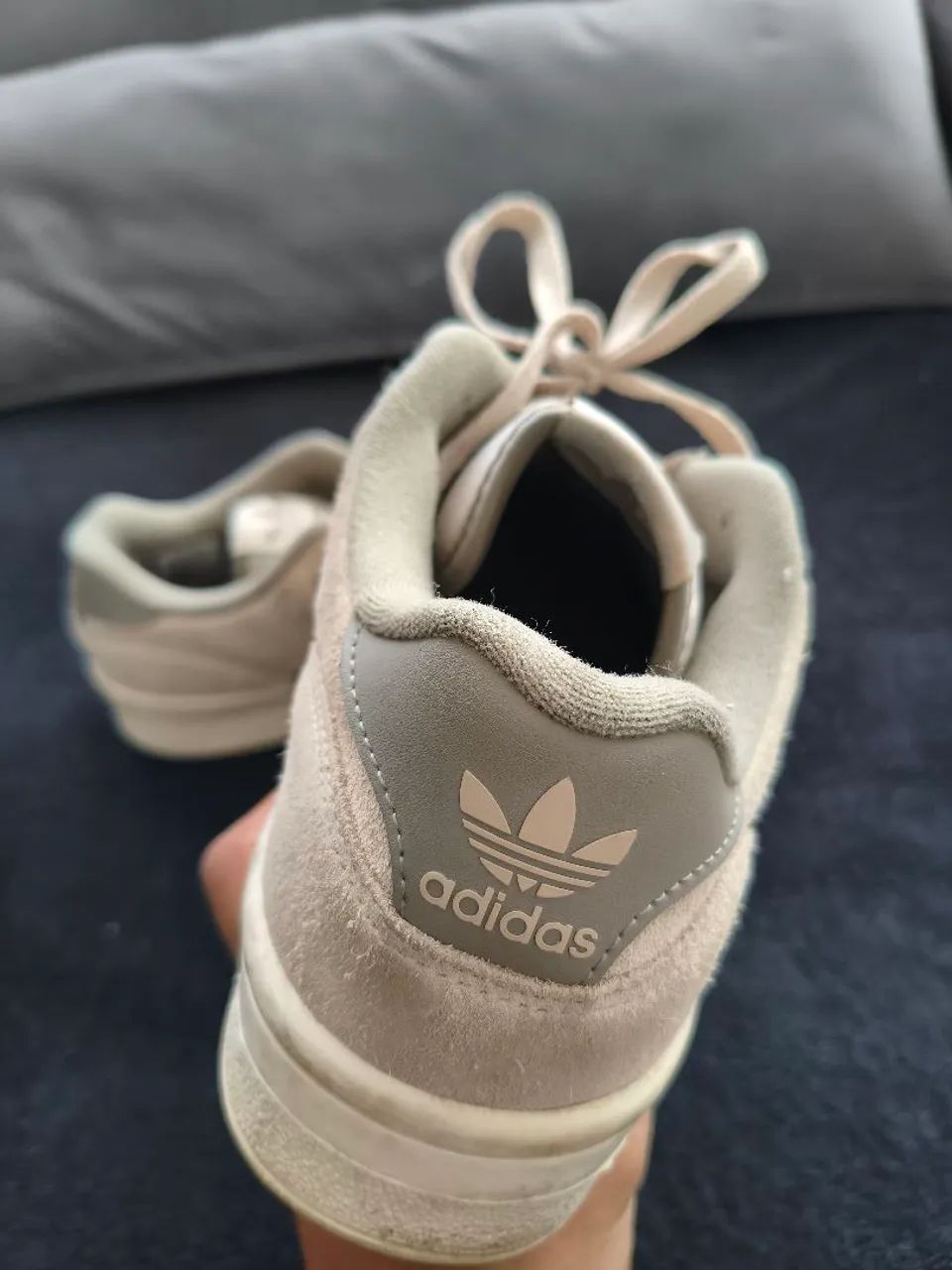 Tênis Adidas rivarly forum low bege - Foto 3