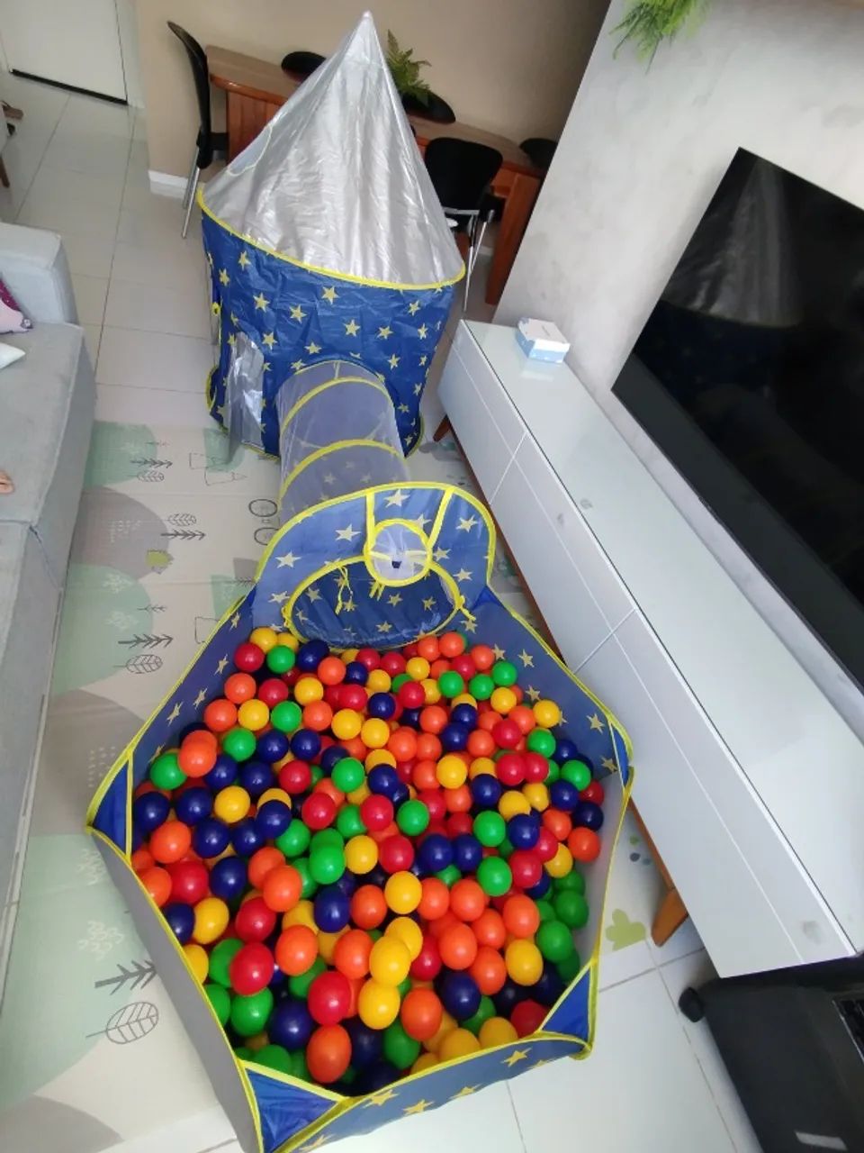 Circuito Infantil com Tenda e Piscina de Bolinhas