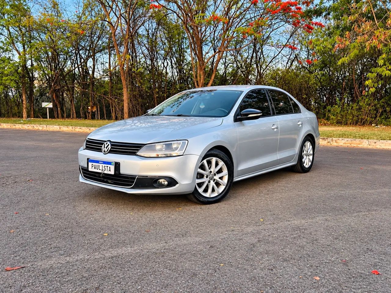 Volkswagen Jetta COMFORTLINE 2.0 8V FLEX 2014