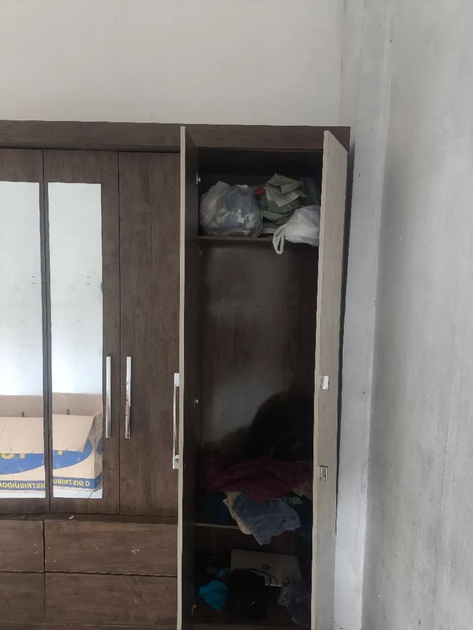 Guarda roupa 6 portas  - Foto 3