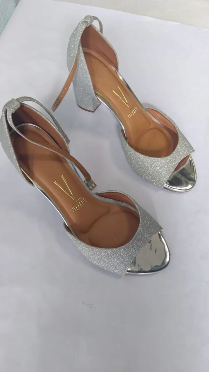 sandália vizzano salto bloco glitter prata  - Foto 2
