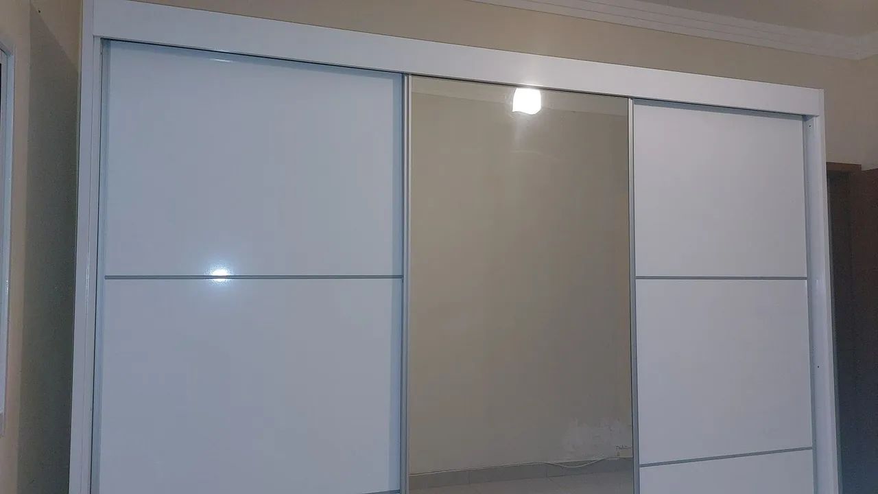 Guarda roupa com espelho casal 3 portas