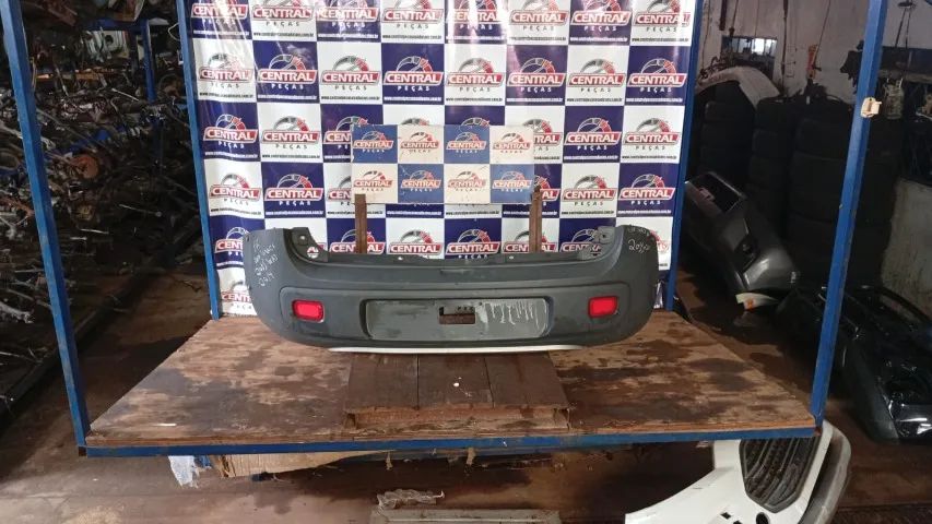 para-choque traseiro original para o Fiat Uno Vivace e Way dos anos 2011 a 2014.