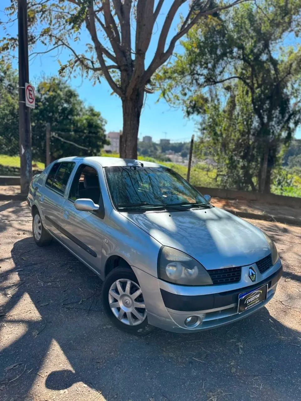 Renault Clio Clio Sed. Privilège Hi-Flex 1.6 16V 4p 2005