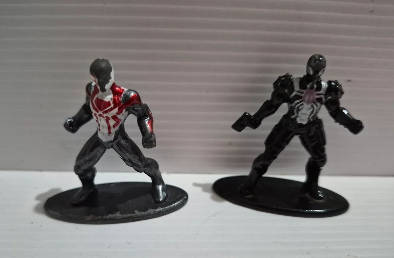 6 Miniaturas metal marvel  - Foto 4