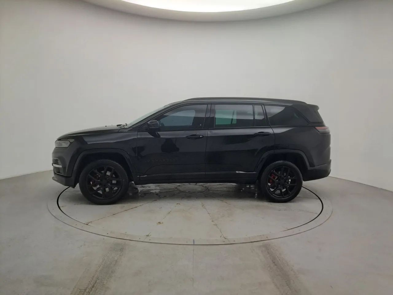 Jeep Commander Black Hurricane 2.0 4x4 TB Aut, foto 2 de 18