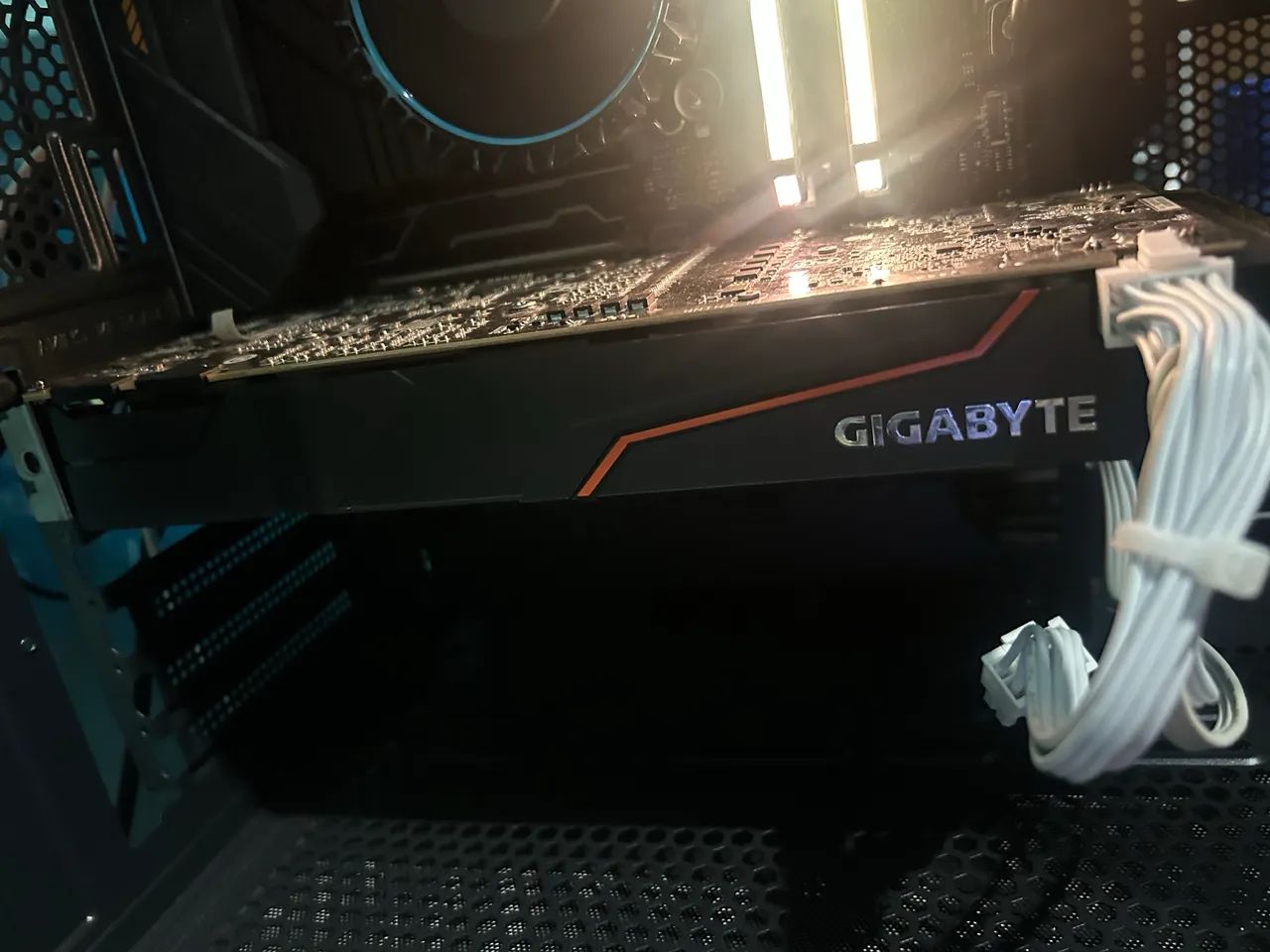 Gtx 1080 gigabyte  - Foto 3