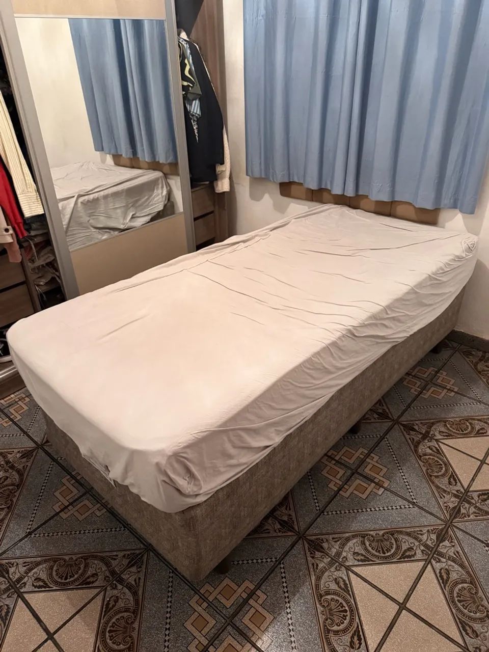 Cama box solteiro de molas 