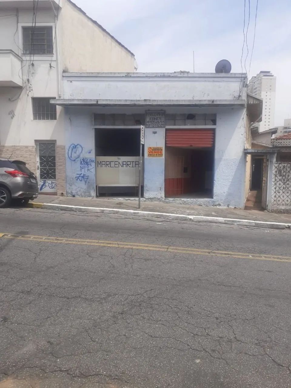 * Terreno com casa para demolição