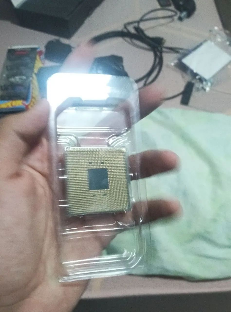 AMD RYZEN 3 3200G - Foto 3