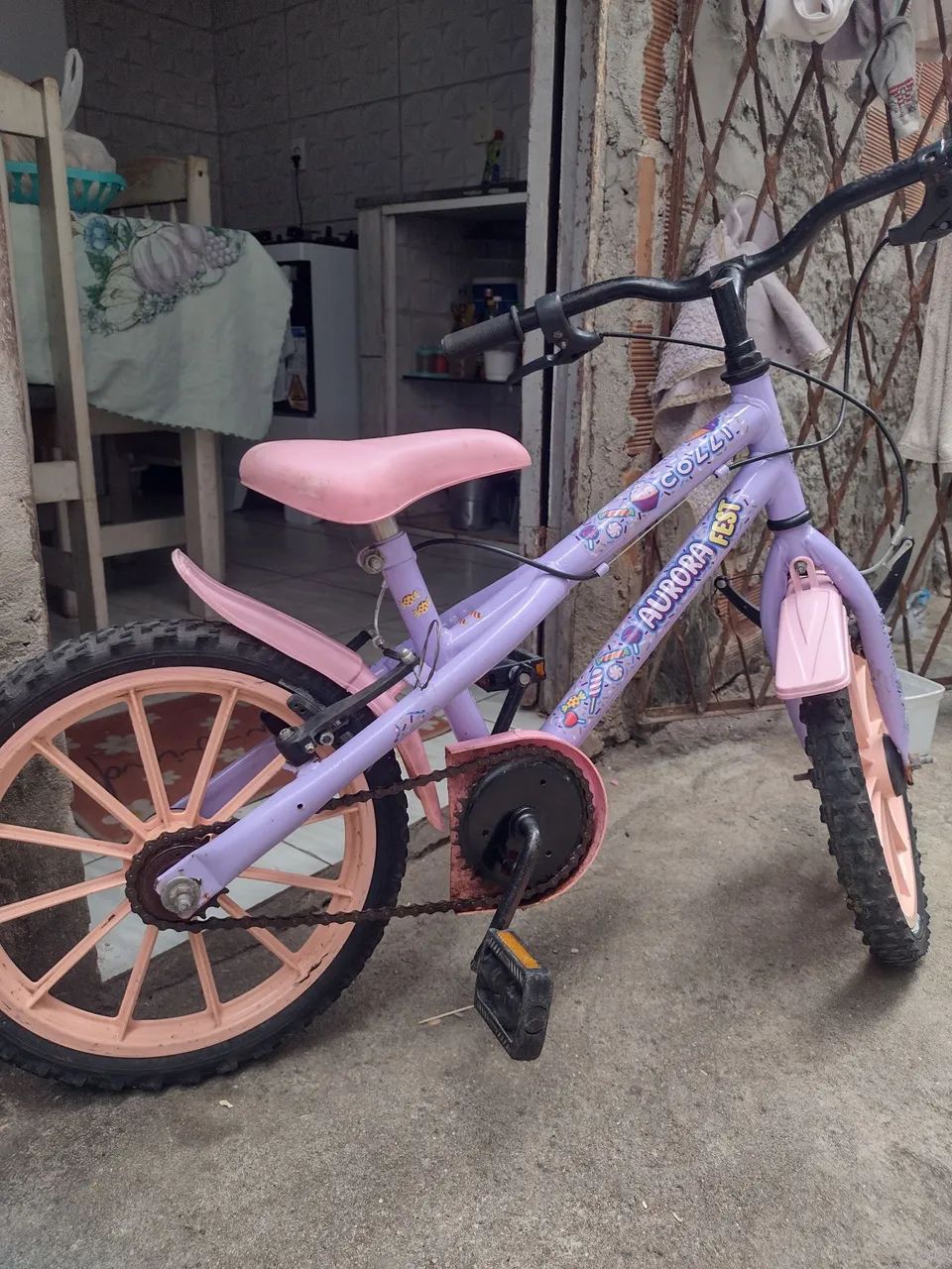 Bicicleta infantil para menina.