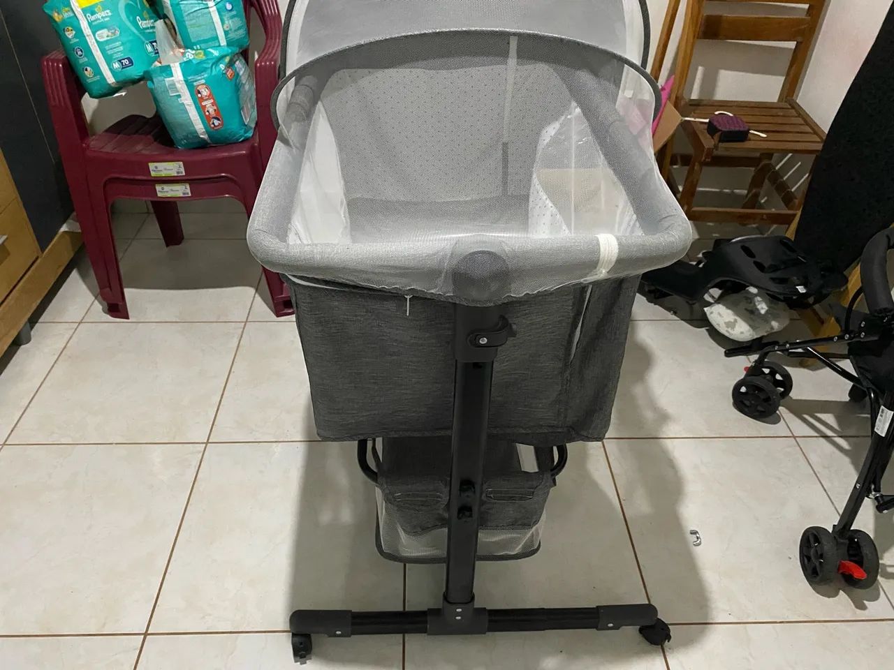 Vendo berço Moisés  usado  SEM O COLCAO - Foto 4